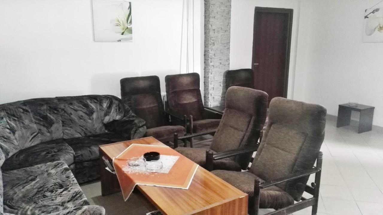 فندق Garni Liptovský Mikuláš المظهر الخارجي الصورة